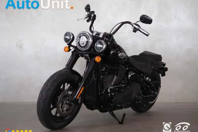 Harley-Davidson 114 FLHCS Softail Heritage Classic (2022) thumbnail 1