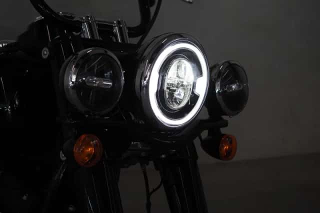 Harley-Davidson 114 FLHCS Softail Heritage Classic (2022) thumbnail 17