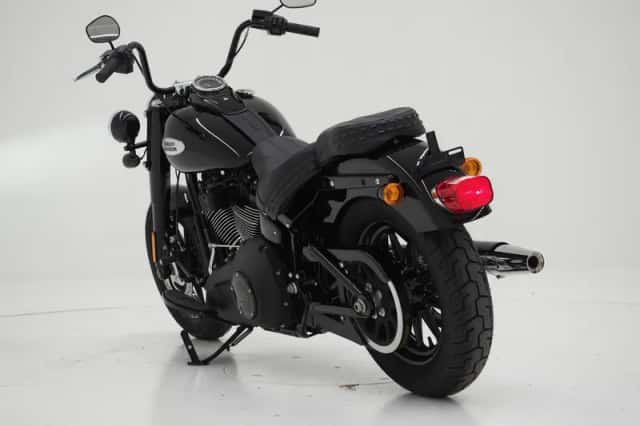 Harley-Davidson 114 FLHCS Softail Heritage Classic (2022) thumbnail 21