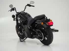 Harley-Davidson 114 FLHCS Softail Heritage Classic (2022) thumbnail 21
