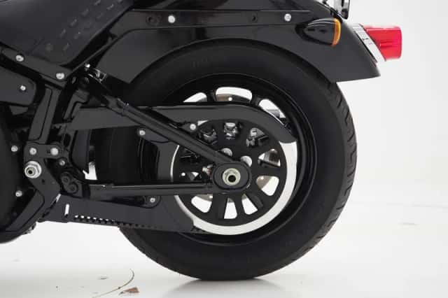 Harley-Davidson 114 FLHCS Softail Heritage Classic (2022) thumbnail 24