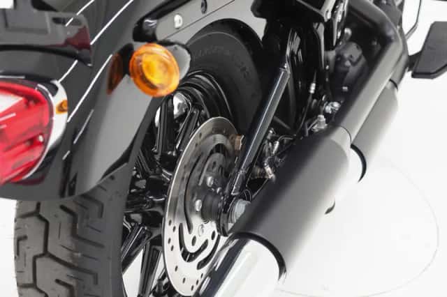 Harley-Davidson 114 FLHCS Softail Heritage Classic (2022) thumbnail 33