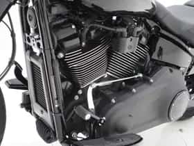 Harley-Davidson 114 FLHCS Softail Heritage Classic (2022) thumbnail 41