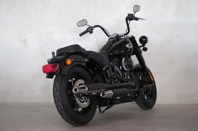 Harley-Davidson 114 FLHCS Softail Heritage Classic (2022) thumbnail 6