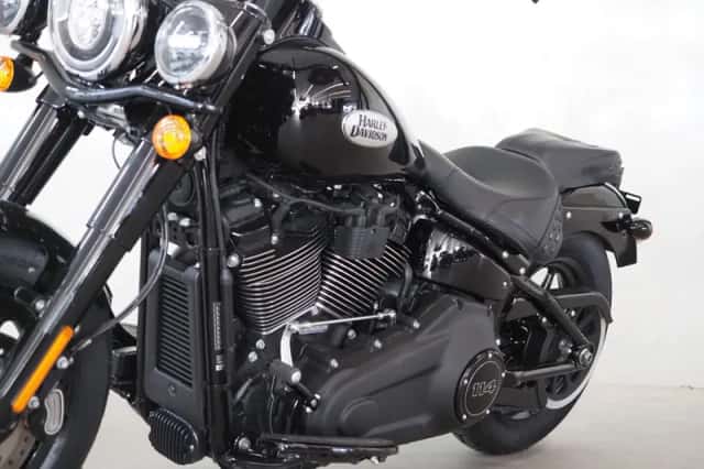 Harley-Davidson 114 FLHCS Softail Heritage Classic (2022) thumbnail 9