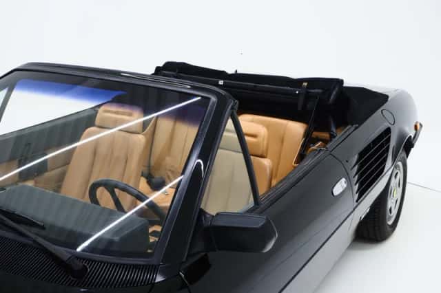 Ferrari Mondial (1984) thumbnail 25