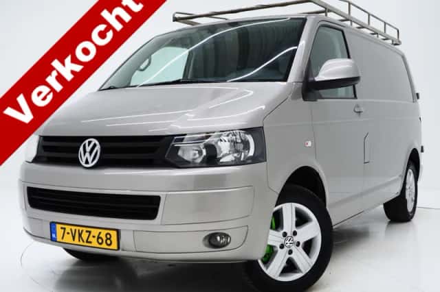 Volkswagen Transporter (2011) thumbnail 1