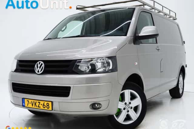 Volkswagen Transporter (2011) thumbnail 1