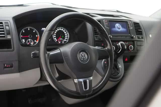 Volkswagen Transporter (2011) thumbnail 14
