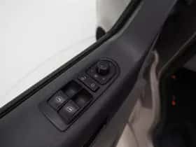 Volkswagen Transporter (2011) thumbnail 15
