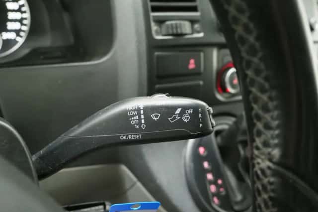 Volkswagen Transporter (2011) thumbnail 18