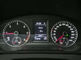 Volkswagen Transporter (2011) thumbnail 19
