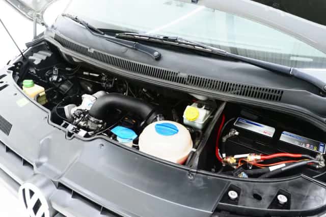 Volkswagen Transporter (2011) thumbnail 6