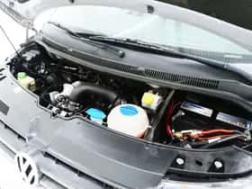 Volkswagen Transporter (2011) thumbnail 6