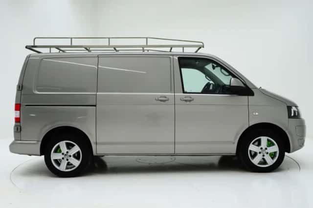 Volkswagen Transporter (2011) thumbnail 9