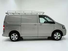 Volkswagen Transporter (2011) thumbnail 9