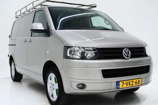 Volkswagen Transporter (2011) thumbnail 10
