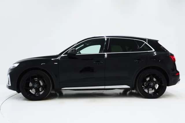 Audi Q5 (2021) thumbnail 2