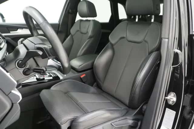 Audi Q5 (2021) thumbnail 4