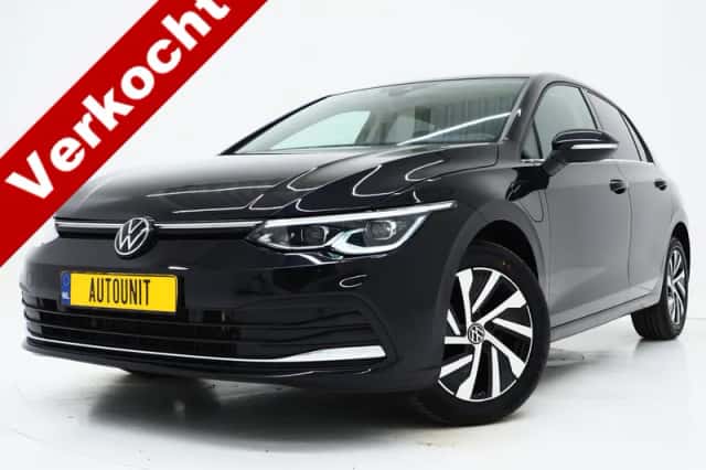 Volkswagen Golf (2021) thumbnail 1