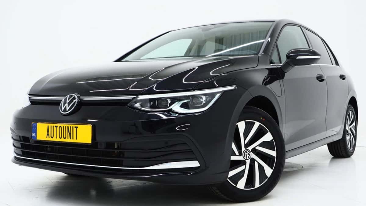 Volkswagen Golf (2021) — foto 1