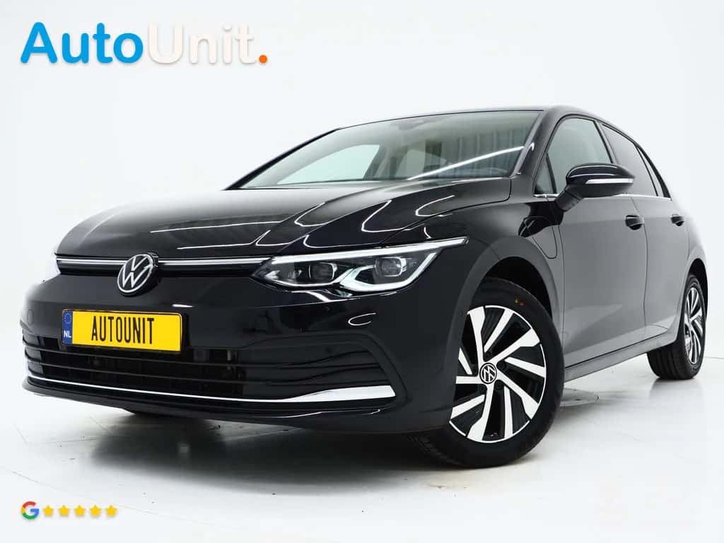 Volkswagen Golf (2021) — foto 1