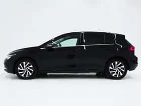 Volkswagen Golf (2021) thumbnail 2