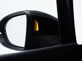 Volkswagen Golf (2021) thumbnail 16