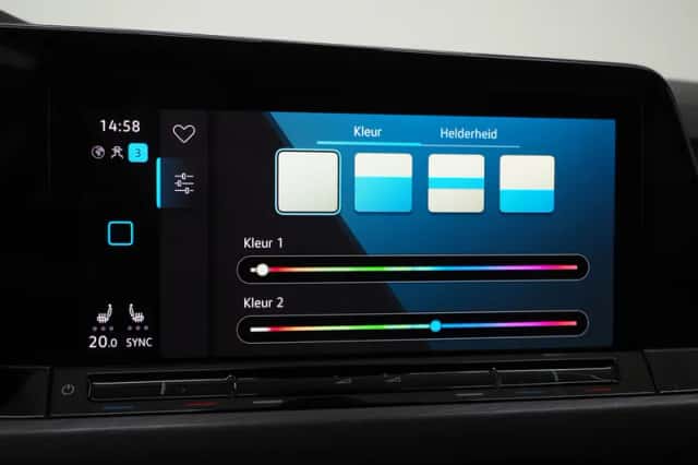 Volkswagen Golf (2021) thumbnail 32