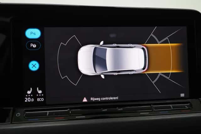 Volkswagen Golf (2021) thumbnail 34