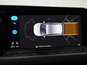 Volkswagen Golf (2021) thumbnail 34