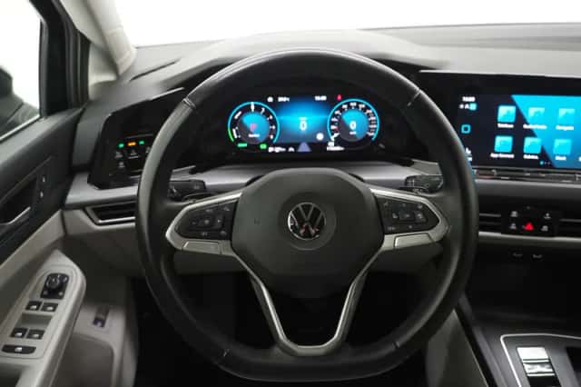 Volkswagen Golf (2021) thumbnail 40