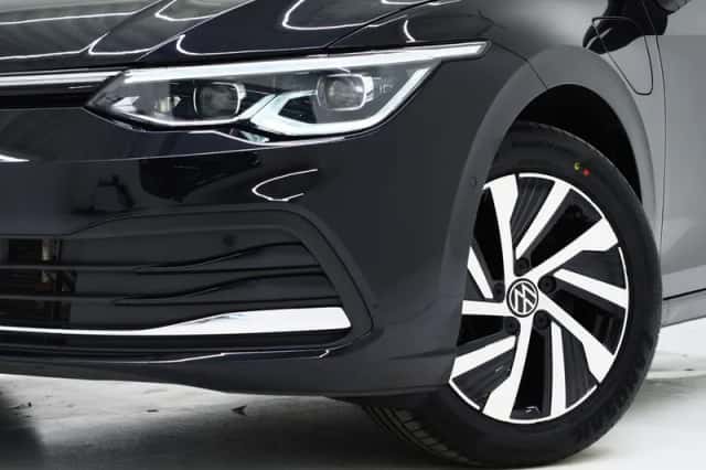 Volkswagen Golf (2021) thumbnail 6