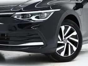 Volkswagen Golf (2021) thumbnail 6