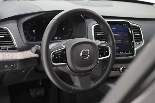 Volvo XC90 (2022) thumbnail 18