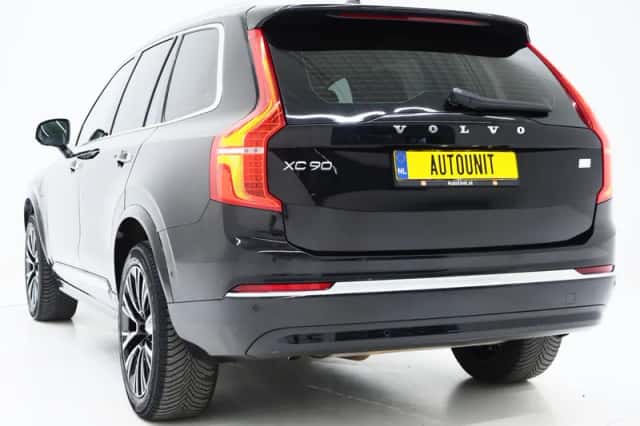 Volvo XC90 (2022) thumbnail 3
