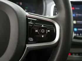 Volvo XC90 thumbnail 24