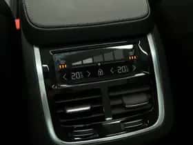 Volvo XC90 thumbnail 38