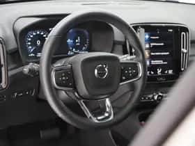 Volvo XC40 thumbnail 17