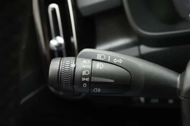 Volvo XC40 (2022) thumbnail 22