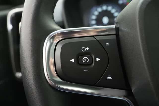 Volvo XC40 (2022) thumbnail 23
