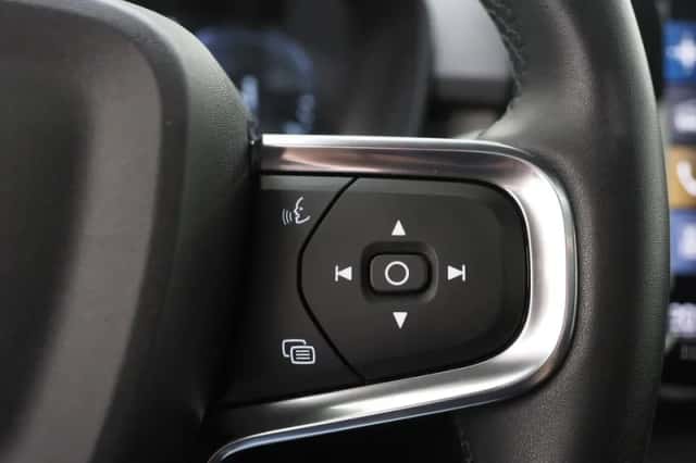 Volvo XC40 (2022) thumbnail 24