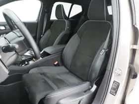 Volvo XC40 thumbnail 4
