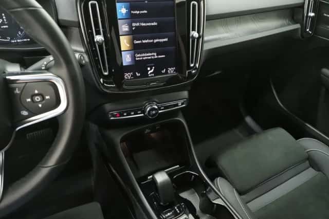 Volvo XC40 (2022) thumbnail 39