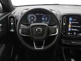 Volvo XC40 thumbnail 40