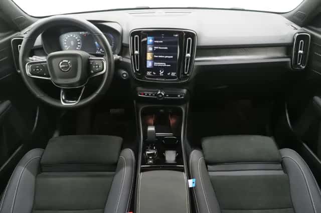 Volvo XC40 (2022) thumbnail 5
