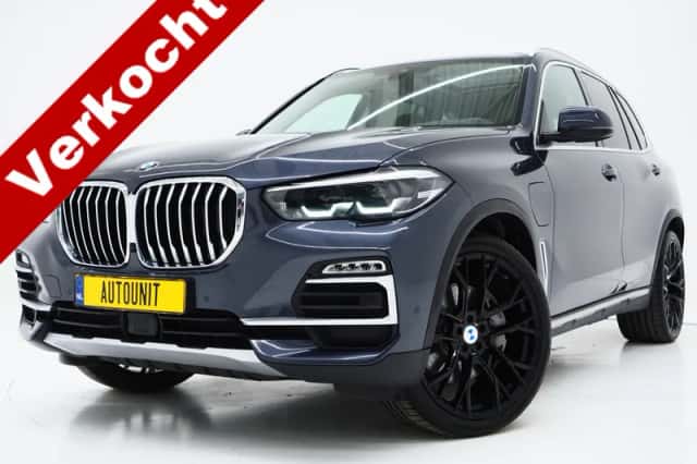 BMW X5 (2019) thumbnail 1