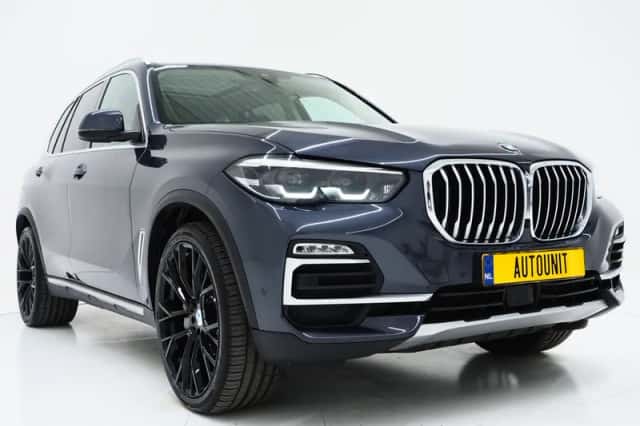 BMW X5 (2019) thumbnail 11