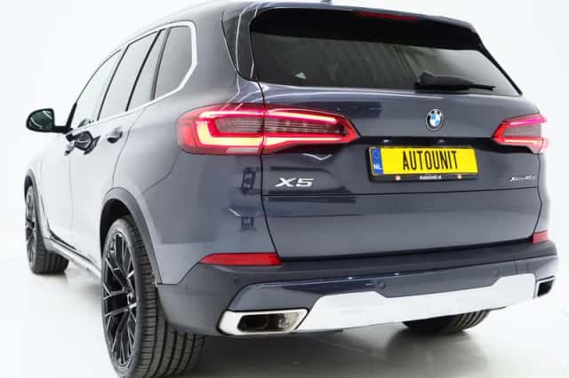 BMW X5 (2019) thumbnail 3