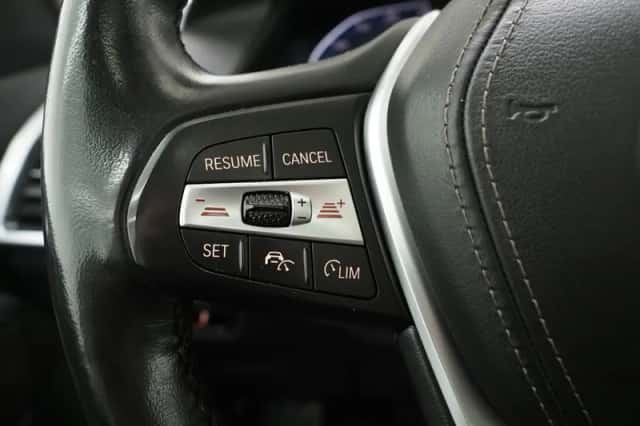 BMW X5 (2019) thumbnail 24